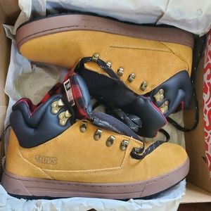 DVS BOOTS Vanguard  Tan Suede